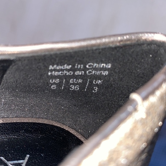 Aldo Woman’s Glitter Round Toe Platform High Heels Gold Size 6 - Picture 5 of 12